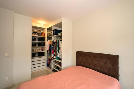 Apartamento à venda com 82m², 2 quartos e 2 vagasSuíte 1