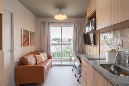 Sala - Cozinha de apartamento para alugar com 1 quarto, 24m² em Vila Butantã, São Paulo