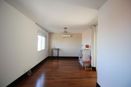 Casa para alugar com 210m², 4 quartos e 3 vagasSuite 2