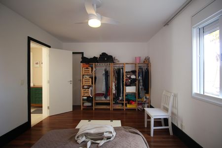 Casa para alugar com 210m², 4 quartos e 3 vagasSuíte 1