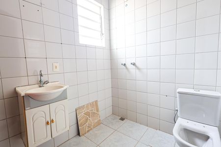Casa de condomínio para alugar com 132m², 4 quartos e 2 vagas Casa de condomínio para alugar com 132m², 4 quartos e 2 vagasBanheiro