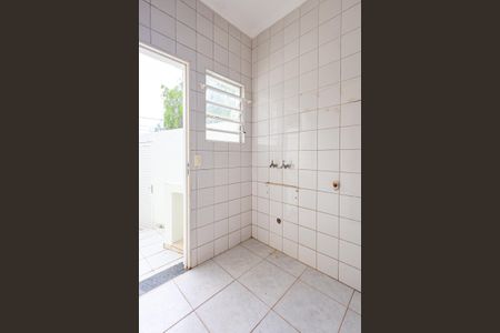 Casa de condomínio para alugar com 132m², 4 quartos e 2 vagas Casa de condomínio para alugar com 132m², 4 quartos e 2 vagasLavanderia
