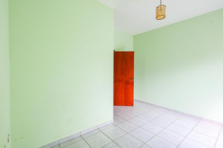 Casa de condomínio para alugar com 132m², 4 quartos e 2 vagas Casa de condomínio para alugar com 132m², 4 quartos e 2 vagasSuíte