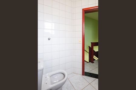 Casa de condomínio para alugar com 132m², 4 quartos e 2 vagas Casa de condomínio para alugar com 132m², 4 quartos e 2 vagasBanheiro