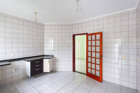 Casa de condomínio para alugar com 132m², 4 quartos e 2 vagas Casa de condomínio para alugar com 132m², 4 quartos e 2 vagasCozinha
