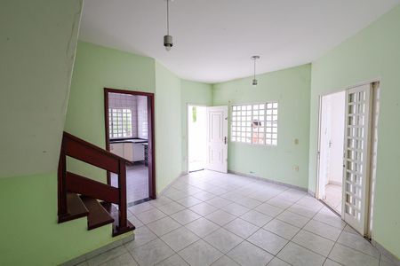 Sala de casa de condomínio para alugar com 4 quartos, 132m² em Portal das Acácias, Indaiatuba