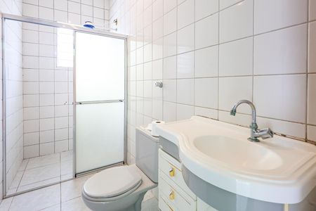 Casa de condomínio para alugar com 132m², 4 quartos e 2 vagas Casa de condomínio para alugar com 132m², 4 quartos e 2 vagasBanheiro da Suíte