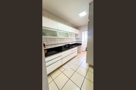 Cozinha de apartamento para alugar com 3 quartos, 80m² em Parque Amazonia, Goiânia