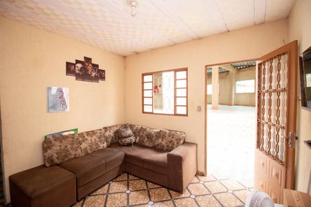Sala de casa para alugar com 4 quartos, 140m² em Jardim Pérola, Contagem