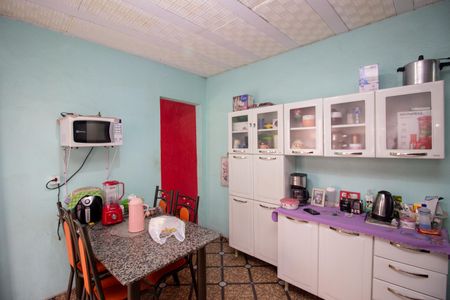 Casa para alugar com 140m², 4 quartos e 1 vaga Casa para alugar com 140m², 4 quartos e 1 vagaCozinha e Área de Serviço
