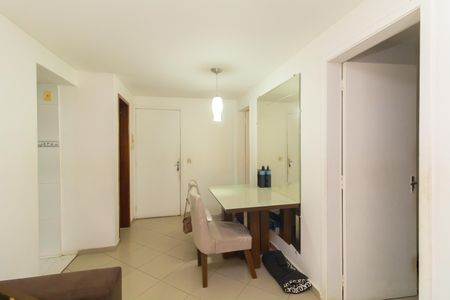 Sala de apartamento à venda com 2 quartos, 48m² em Vila Carmosina, São Paulo