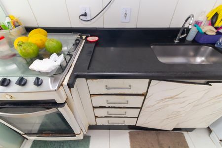 Apartamento para alugar com 48m², 2 quartos e sem vaga Apartamento para alugar com 48m², 2 quartos e sem vagaCozinha e Área de Serviço