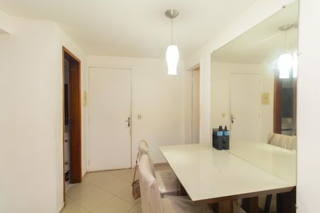 Sala de apartamento à venda com 2 quartos, 48m² em Vila Carmosina, São Paulo