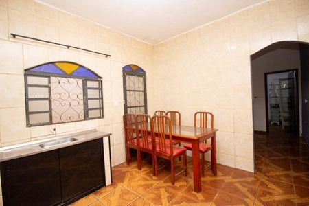 Casa para alugar com 135m², 3 quartos e sem vaga Casa para alugar com 135m², 3 quartos e sem vagaCozinha e Área de Serviço