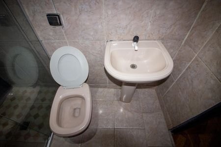 Casa para alugar com 135m², 3 quartos e sem vaga Casa para alugar com 135m², 3 quartos e sem vagaBanheiro Social