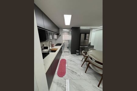 Apartamento à venda com 92m², 3 quartos e 2 vagasCozinha