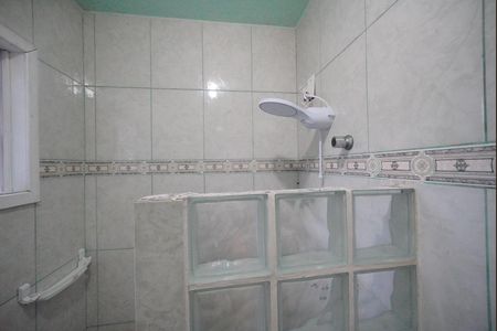 Banheiro de kitnet/studio para alugar com 1 quarto, 40m² em Monte Verde, Florianópolis