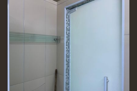 Casa à venda com 600m², 6 quartos e 2 vagas Casa à venda com 600m², 6 quartos e 2 vagasBanheiro 3