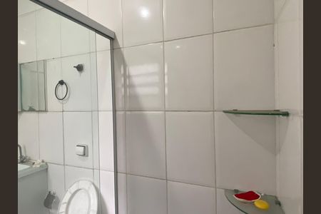 Casa à venda com 600m², 6 quartos e 2 vagas Casa à venda com 600m², 6 quartos e 2 vagasBanheiro 2
