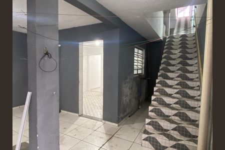 Casa à venda com 600m², 6 quartos e 2 vagas Casa à venda com 600m², 6 quartos e 2 vagasÁrea externa