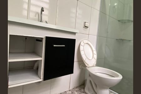 Casa à venda com 600m², 6 quartos e 2 vagas Casa à venda com 600m², 6 quartos e 2 vagasBanheiro 2