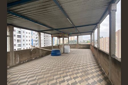 Casa à venda com 600m², 6 quartos e 2 vagas Casa à venda com 600m², 6 quartos e 2 vagasTerraço
