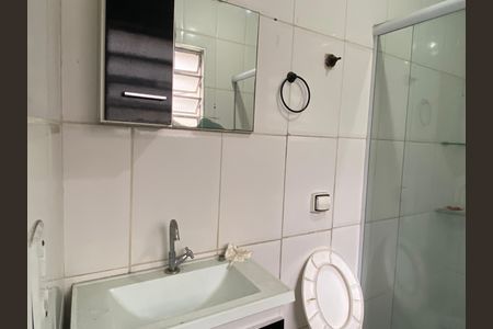 Casa à venda com 600m², 6 quartos e 2 vagas Casa à venda com 600m², 6 quartos e 2 vagasBanheiro 2