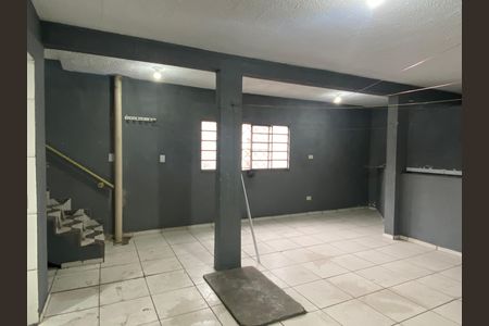 Casa à venda com 600m², 6 quartos e 2 vagas Casa à venda com 600m², 6 quartos e 2 vagasÁrea externa
