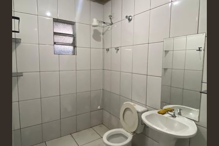 Casa à venda com 600m², 6 quartos e 2 vagas Casa à venda com 600m², 6 quartos e 2 vagasBanheiro 1