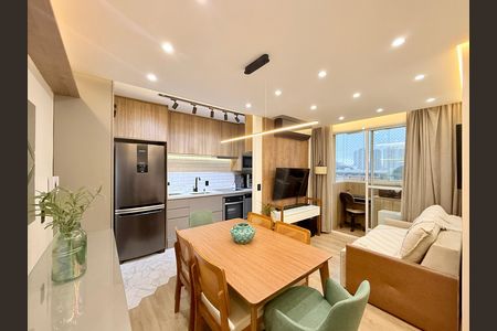 Sala de apartamento para alugar com 3 quartos, 53m² em Santo Amaro, São Paulo
