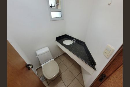 Apartamento à venda com 132m², 4 quartos e 3 vagas Apartamento à venda com 132m², 4 quartos e 3 vagasBanheiro