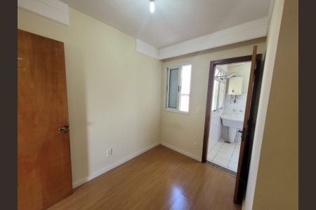 Apartamento à venda com 132m², 4 quartos e 3 vagas Apartamento à venda com 132m², 4 quartos e 3 vagasQuarto