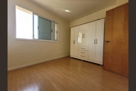 Apartamento à venda com 132m², 4 quartos e 3 vagas Apartamento à venda com 132m², 4 quartos e 3 vagasQuarto