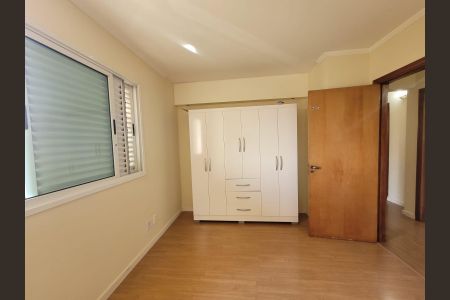 Apartamento à venda com 132m², 4 quartos e 3 vagas Apartamento à venda com 132m², 4 quartos e 3 vagasQuarto