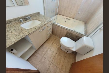 Apartamento à venda com 132m², 4 quartos e 3 vagas Apartamento à venda com 132m², 4 quartos e 3 vagasBanheiro