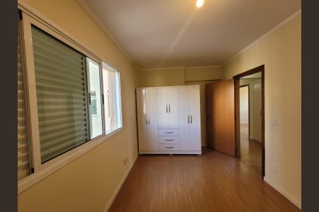 Apartamento à venda com 132m², 4 quartos e 3 vagas Apartamento à venda com 132m², 4 quartos e 3 vagasQuarto