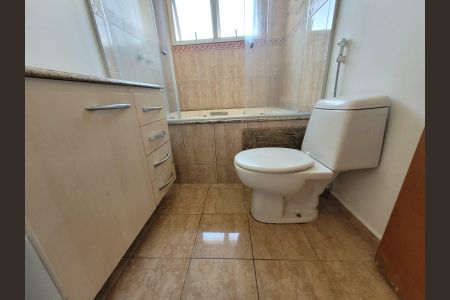 Apartamento à venda com 132m², 4 quartos e 3 vagas Apartamento à venda com 132m², 4 quartos e 3 vagasBanheiro