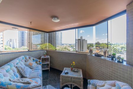 Apartamento à venda com 165m², 3 quartos e 2 vagas Apartamento à venda com 165m², 3 quartos e 2 vagasVaranda