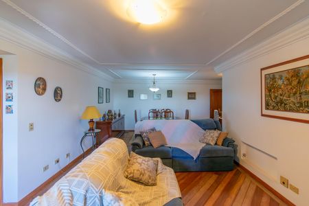 Apartamento à venda com 165m², 3 quartos e 2 vagas Apartamento à venda com 165m², 3 quartos e 2 vagasSala