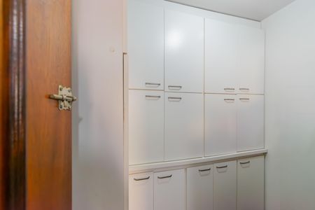 Apartamento à venda com 165m², 3 quartos e 2 vagas Apartamento à venda com 165m², 3 quartos e 2 vagasÁrea de Serviço