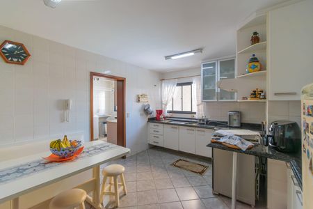 Apartamento à venda com 165m², 3 quartos e 2 vagas Apartamento à venda com 165m², 3 quartos e 2 vagasCozinha