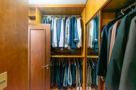 Apartamento à venda com 165m², 3 quartos e 2 vagas Apartamento à venda com 165m², 3 quartos e 2 vagasÁrea de Serviço