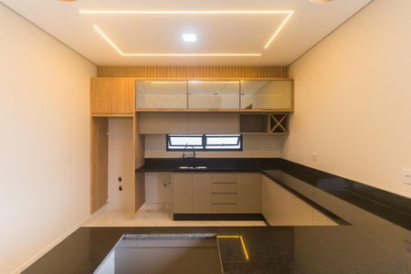 Casa de condomínio para alugar com 260m², 3 quartos e 5 vagasCozinha