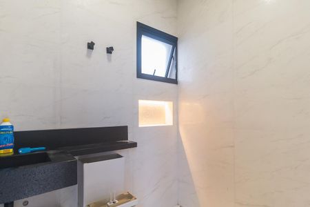 Casa de condomínio para alugar com 260m², 3 quartos e 5 vagasBanheiro Externo