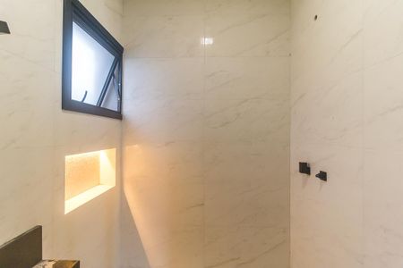 Casa de condomínio para alugar com 260m², 3 quartos e 5 vagasBanheiro Externo