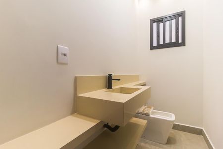 Casa de condomínio para alugar com 260m², 3 quartos e 5 vagasLavabo