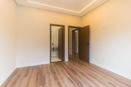 Casa de condomínio para alugar com 260m², 3 quartos e 5 vagasSuíte 2