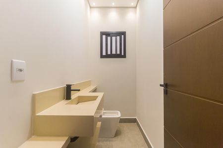 Casa de condomínio para alugar com 260m², 3 quartos e 5 vagasLavabo