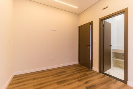 Casa de condomínio para alugar com 260m², 3 quartos e 5 vagasSuíte 1