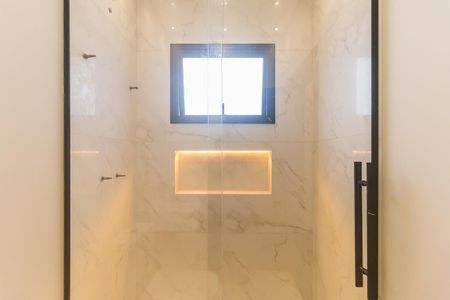 Casa de condomínio para alugar com 260m², 3 quartos e 5 vagasBanheiro da Suíte 1